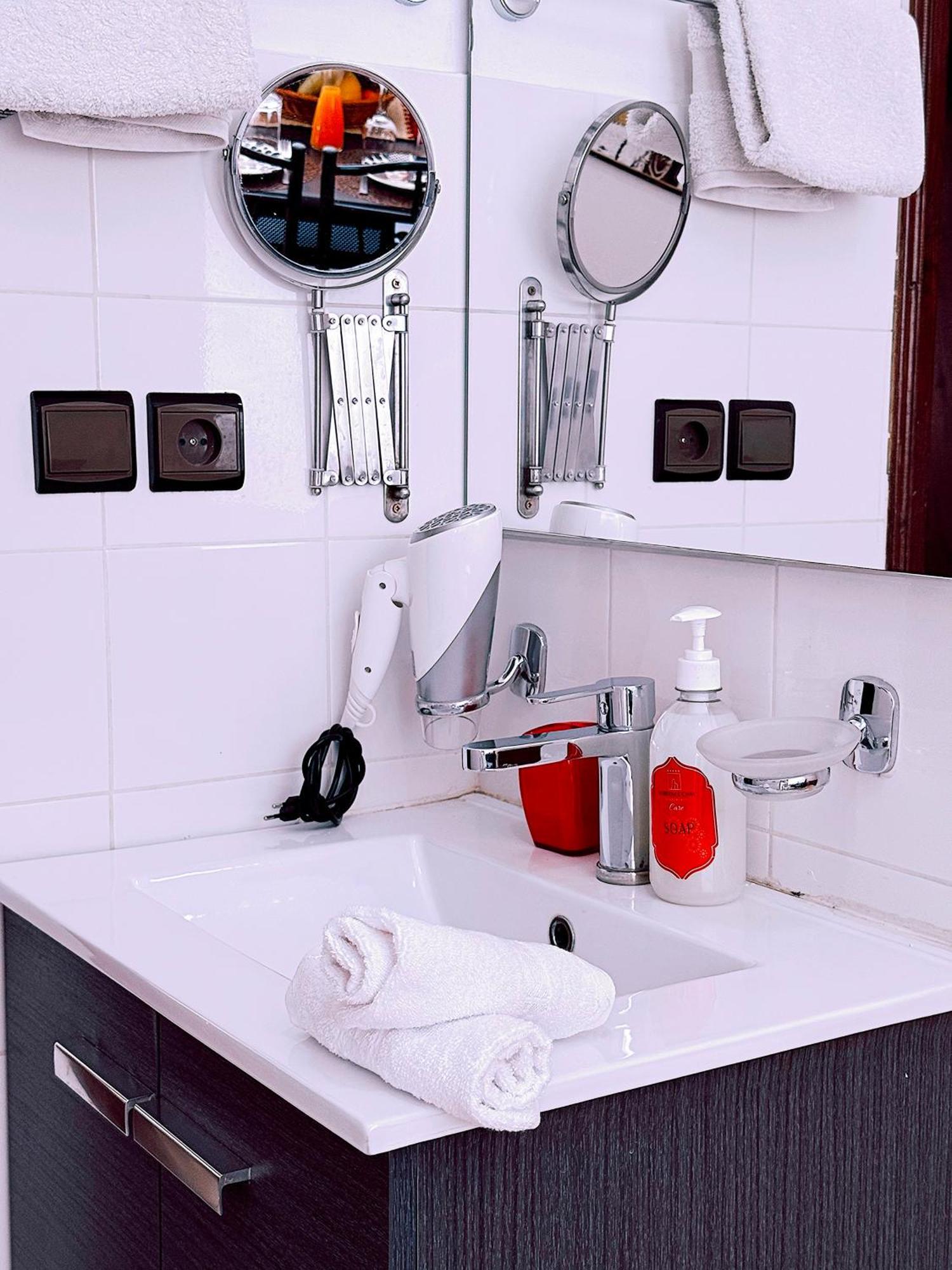 Chay - Appartements A Ouarzazate Ngoại thất bức ảnh